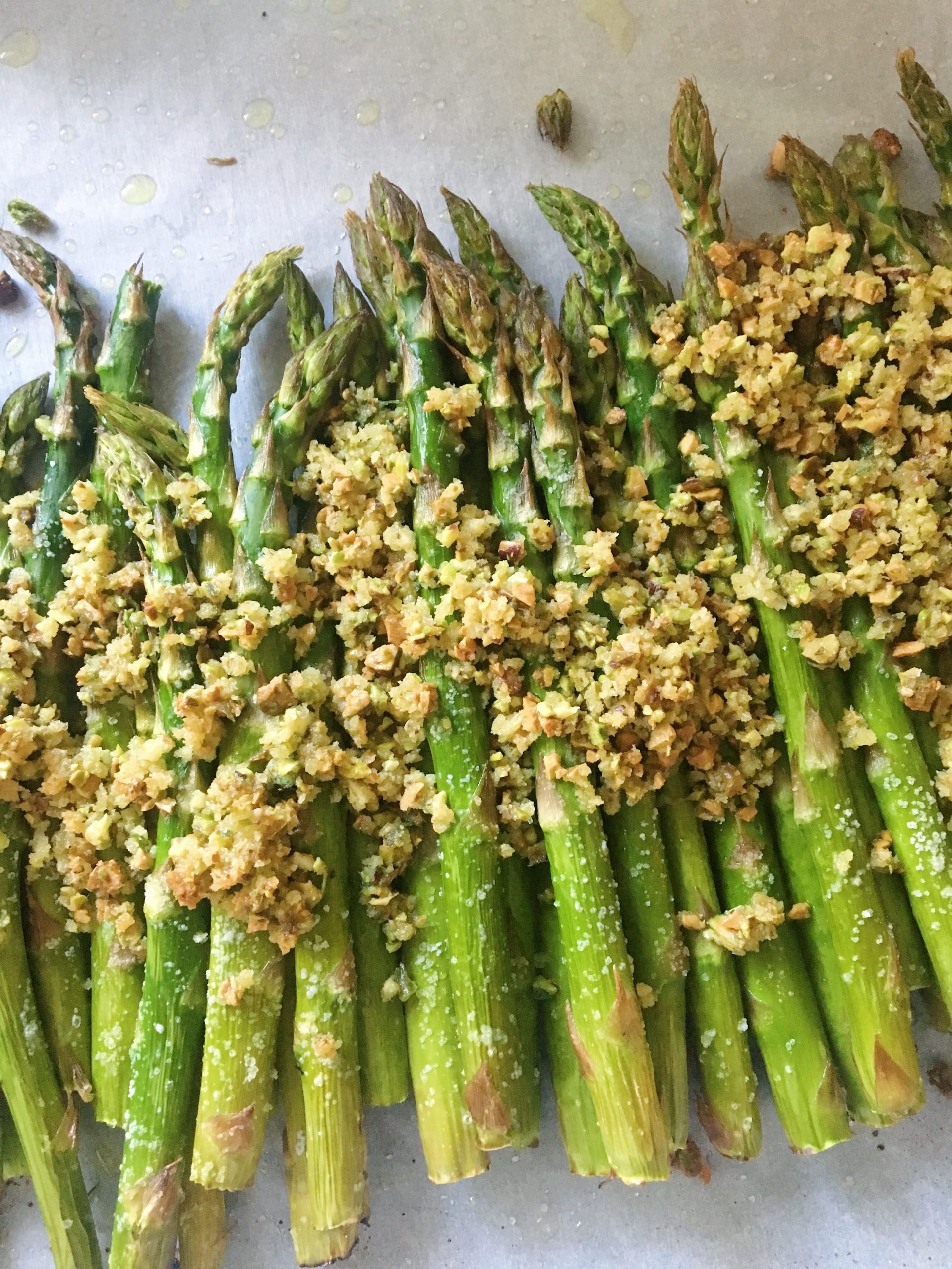 How To Cook Asparagus: Crispy Roasted Asparagus